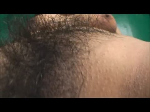 Sie wird bei Cliti während Masturbation gefilmt