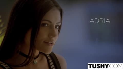 Adria Rae wird von Mick Blue gefickt