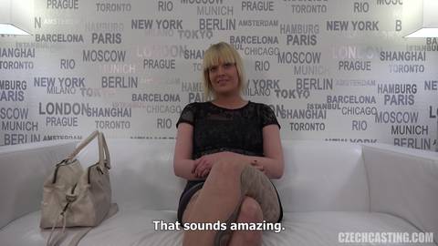 Sie freut sich auf BDSM in ihrem Pornocasting bei bdsm tube