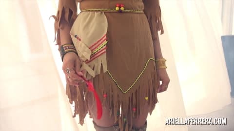 Eine heiße sexy Milf im Cosplay Pornovideo