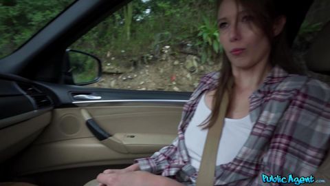 Schneller Blowjob im Auto gegen Cash